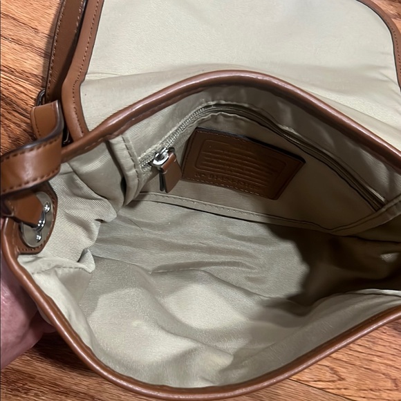 Coach HADLEY GRAIN LEATHER FIELD BAG - Picture 8 of 9